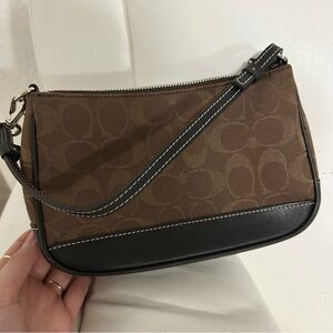 Coach (ON SALE FOR THE NEXT 24hrs ONLY)